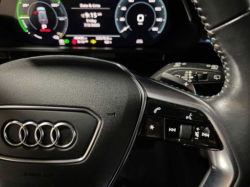 Used 2019 Audi e-tron Prestige w/ Prestige Package AWD/4WD image 42
