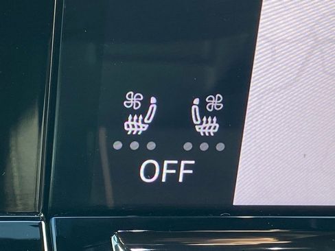 Used 2024 Volkswagen Atlas Cross Sport SE w/ Black Wheel Package image 14