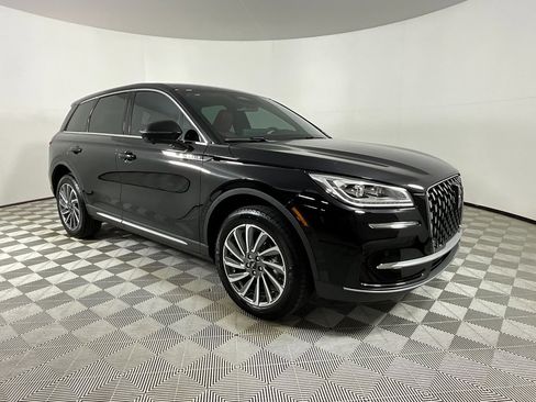 Used 2025 Lincoln Corsair Reserve image 6