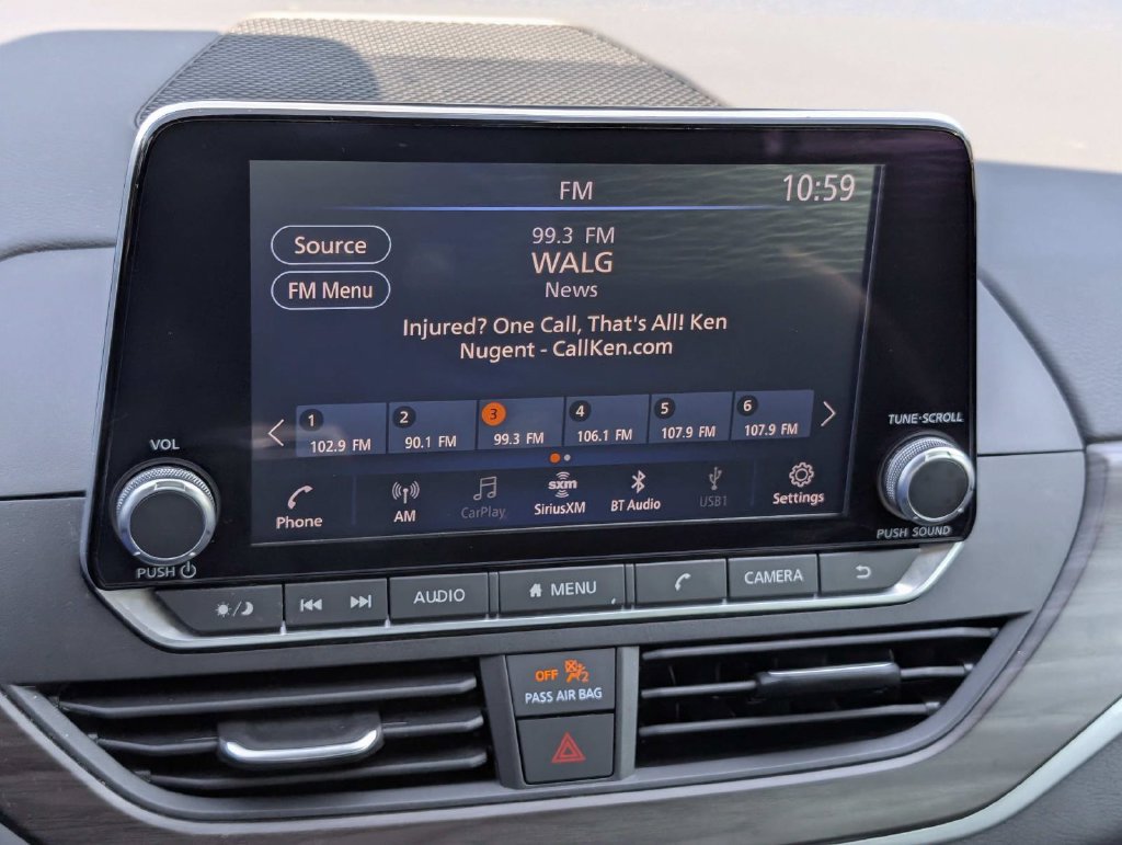 Used 2024 Nissan Altima 2.5 SV FWD image 21