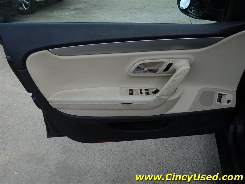 Used 2010 Volkswagen CC Sport FWD image 25