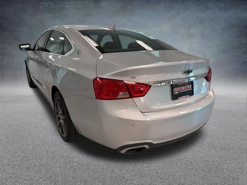 Used 2019 Chevrolet Impala Premier FWD image 9