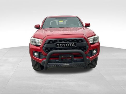 Used 2017 Toyota Tacoma TRD Off-Road image 8