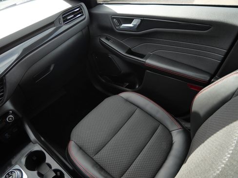 Used 2023 Ford Escape ST-Line w/ Tech Pack #1 image 11