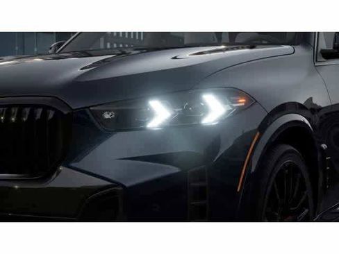 Used 2026 BMW X5 sDrive40i w/ M Sport Package RWD image 6