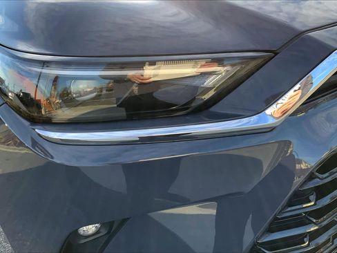 Used 2024 Toyota Grand Highlander Platinum image 49