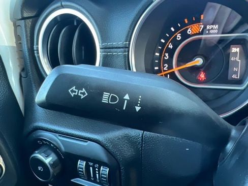Used 2020 Jeep Wrangler Unlimited Sahara w/ Dual Top Group AWD/4WD image 21