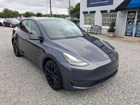 Used 2023 Tesla Model Y Long Range AWD/4WD image 7