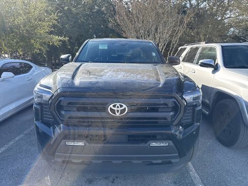 Used 2024 Toyota Tacoma 2WD Double Cab image 2
