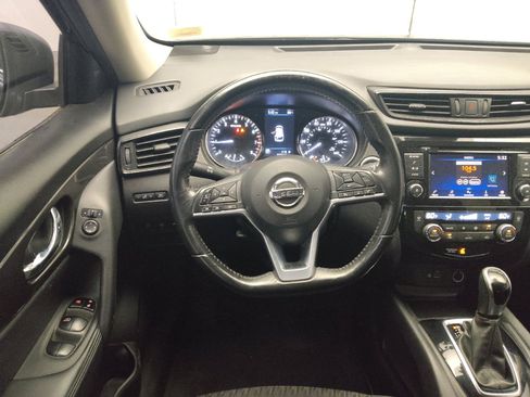 Used 2019 Nissan Rogue SV FWD image 22