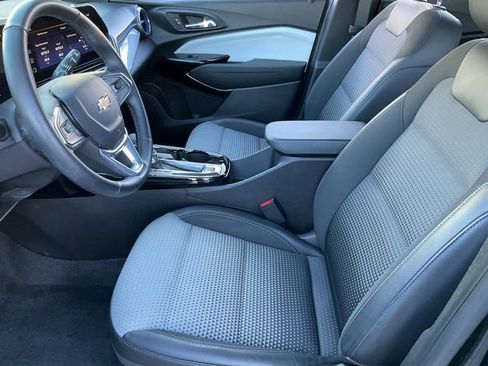 Used 2024 Chevrolet Trax LT w/ Driver Confidence Package image 5