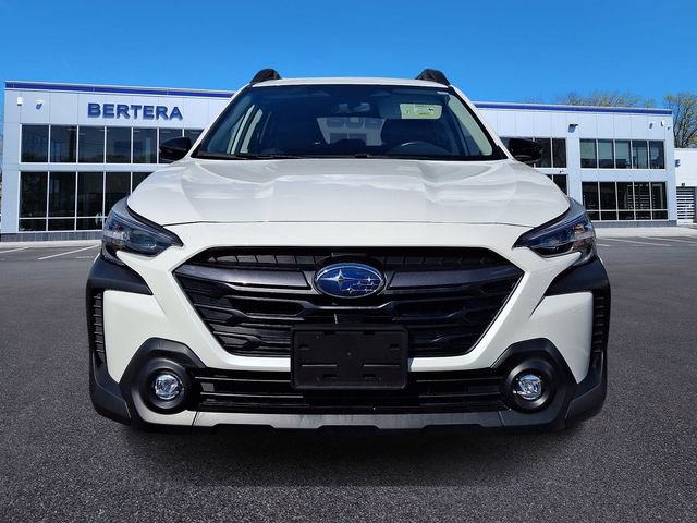 Used 2025 Subaru Outback Premium AWD/4WD image 2