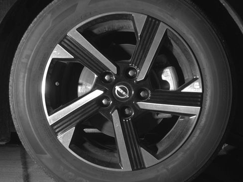 Used 2025 Nissan Sentra SV FWD image 13