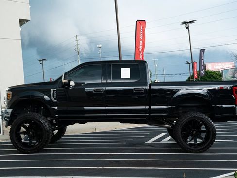 Used 2019 Ford F250 XLT AWD/4WD image 16