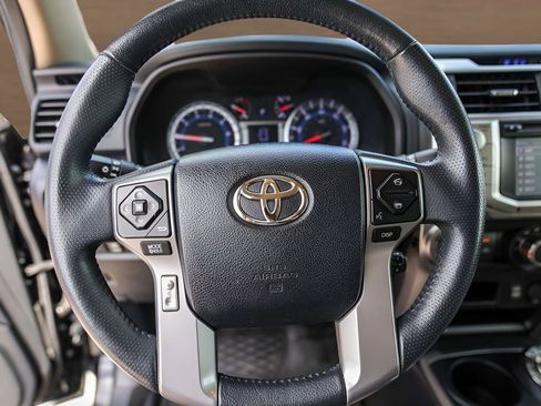 Used 2019 Toyota 4Runner SR5 AWD/4WD image 12