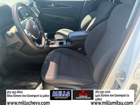 Used 2020 Kia Sorento FWD V6 image 10