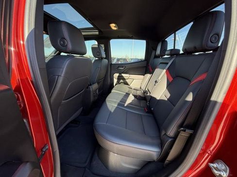 Used 2024 Chevrolet Colorado Z71 w/ Z71 Convenience Package 2 image 27