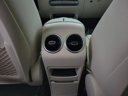 Certified 2023 Mercedes-Benz GLB 250 image 11