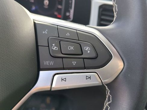 Certified 2023 Volkswagen Atlas Cross Sport SE w/ Panoramic Sunroof Package FWD image 30