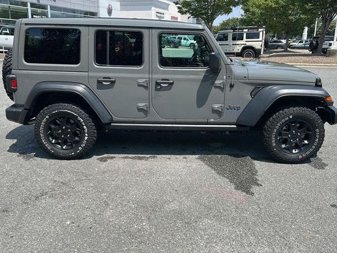 Used 2023 Jeep Wrangler Unlimited w/ Sun & Screen Package AWD/4WD image 6