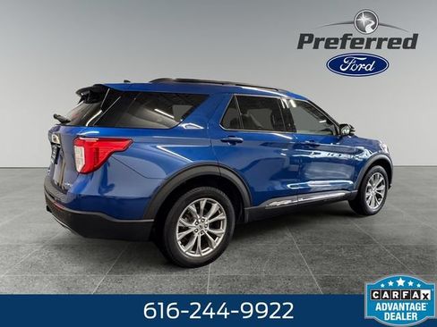 Used 2023 Ford Explorer XLT w/ Equipment Group 202A AWD/4WD image 17