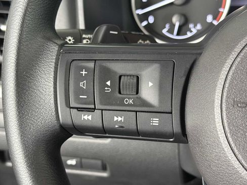 Used 2024 Nissan Rogue SV image 24