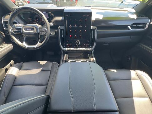 Used 2025 GMC Yukon Elevation AWD/4WD image 10