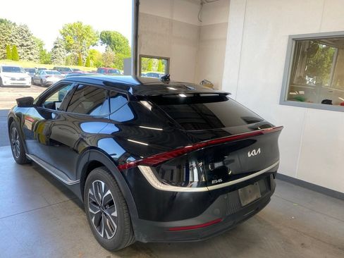 Used 2024 Kia EV6 Light AWD/4WD image 3