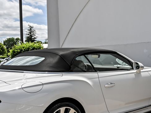 New 2026 Bentley Continental GTC AWD/4WD image 16