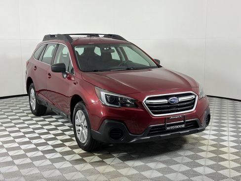 Used 2018 Subaru Outback 2.5i AWD/4WD image 3