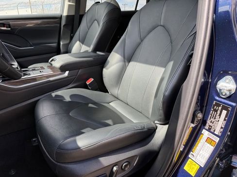 Used 2021 Toyota Highlander Limited AWD/4WD image 24