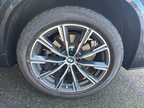 Used 2022 BMW X5 xDrive40i w/ M Sport Package image 11