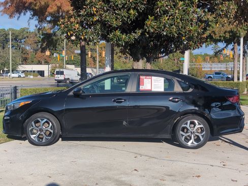 Used 2020 Kia Forte LXS image 7