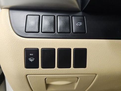 Used 2014 Toyota Highlander XLE image 16