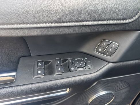 Used 2019 Ford Expedition XLT w/ Equipment Group 202A image 12