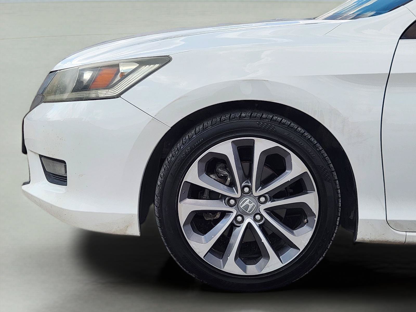 Used 2015 Honda Accord Sport image 8