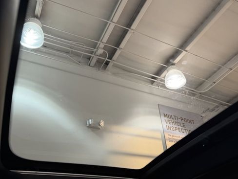 Used 2021 MINI Cooper 2-Door Hardtop image 25