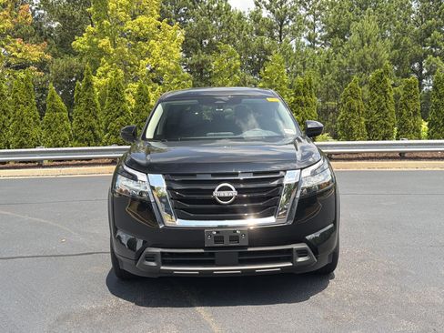 Used 2025 Nissan Pathfinder S AWD/4WD image 10