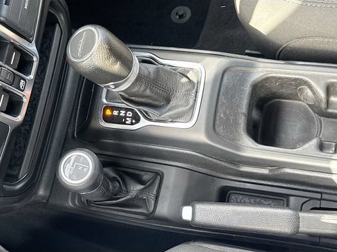 Used 2021 Jeep Gladiator Sport AWD/4WD image 19