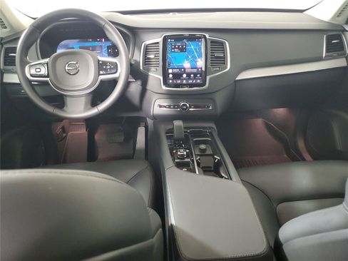Used 2025 Volvo XC90 B5 Core AWD/4WD image 15