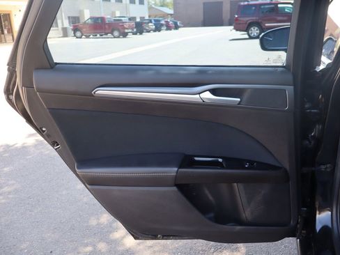 Used 2014 Ford Fusion SE FWD image 24