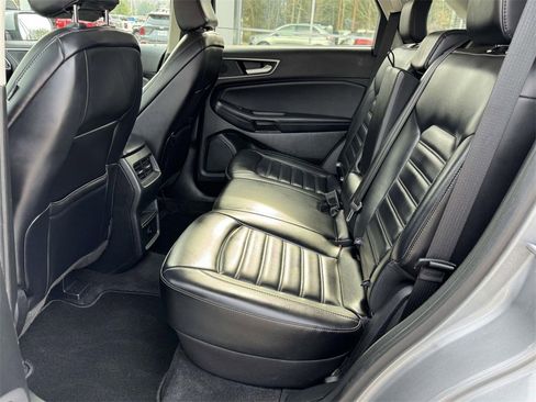 Used 2024 Ford Edge SEL image 16