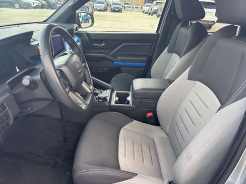 Used 2025 Toyota Tacoma TRD Off-Road AWD/4WD image 20