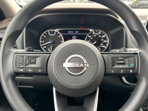 Used 2023 Nissan Rogue SV image 24