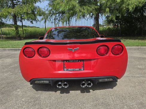 Used 2006 Chevrolet Corvette Coupe w/ Preferred Equipment Group RWD image 9