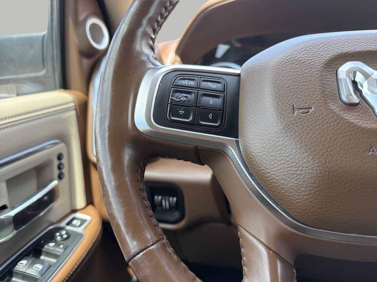 Used 2019 RAM 2500 Laramie RWD image 27