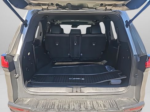 Used 2023 Lexus LX 600 F Sport image 17