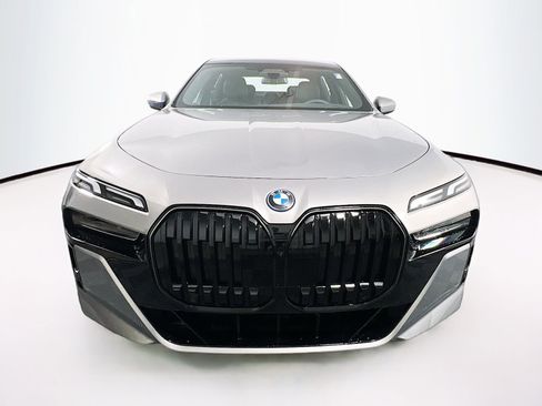 New 2025 BMW i7 xDrive60 image 2