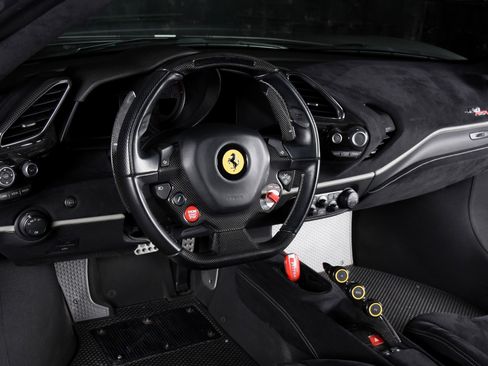 Used 2020 Ferrari 488 Pista Coupe image 26