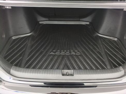 Certified 2025 Honda Accord SE image 29